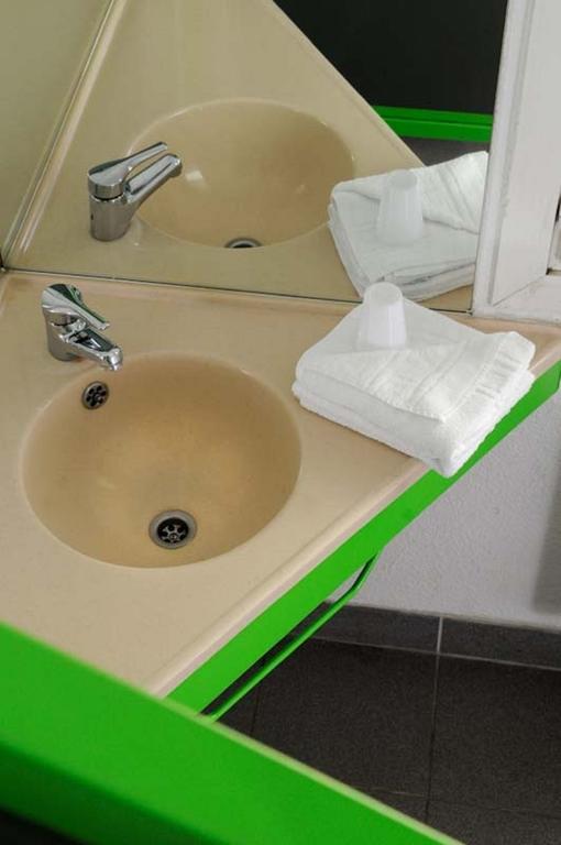 Lemon Hotel - Tourcoing Room photo